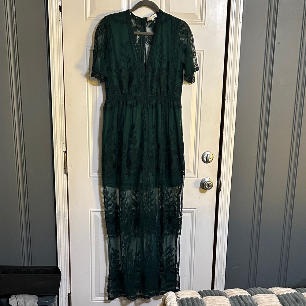 Elegant Green Lace Maxi Dress